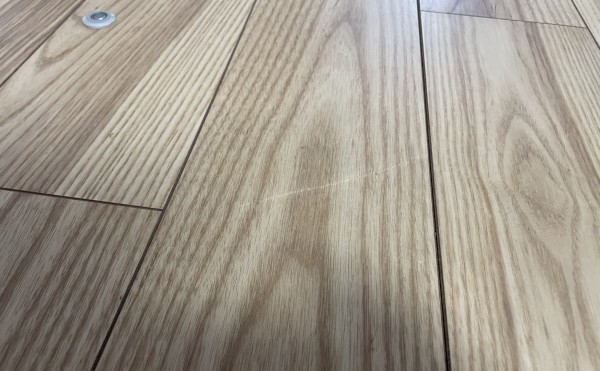 床の線キズ補修