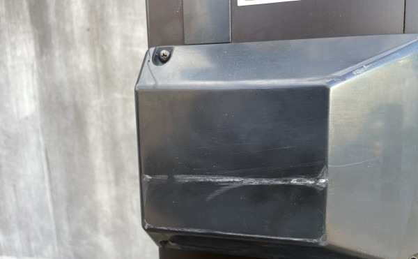 門扉ボックスカーバー割れ補修